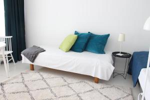 Ένα ή περισσότερα κρεβάτια σε δωμάτιο στο Pasila Studio, Near Expo Center