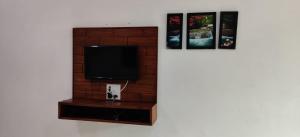 TV a/nebo společenská místnost v ubytování Hotel MJ Beach Resort Baga