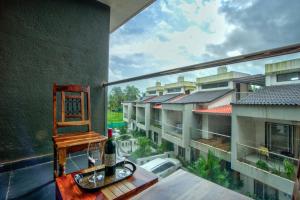 Μπαλκόνι ή βεράντα στο Luxury 2BHK Apartment Near Candolim +17 φωτογραφίες