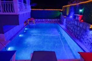 The swimming pool at or close to Villa SOLEMARE DEMRE