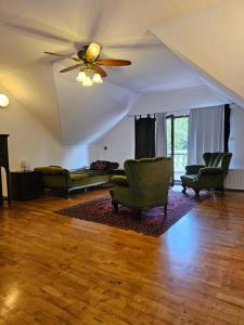 Foto dalla galleria di Zselici Never Say Never Vendégház a Vásárosbéc