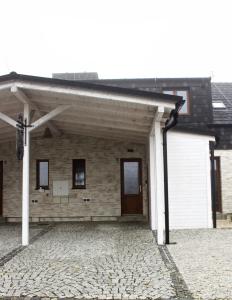Budynek, w którym mieści się apartament