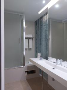 Um banheiro em EMAJ Boutique Hotel