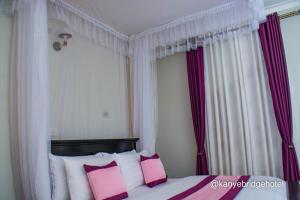 Gallery image of Kanye bridge hotel in Jinja