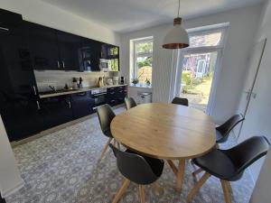 Kuchyň nebo kuchyňský kout v ubytování Gästehaus bed & kitchen