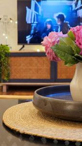 โทรทัศน์และ/หรือระบบความบันเทิงของ 3 Bedroom Farm Stay Near Leh Market