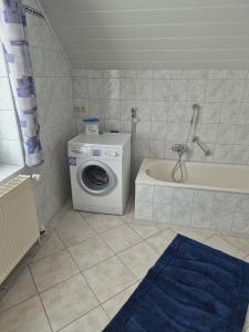 Ένα μπάνιο στο NEU! Ferienwohnung Doris Ostfriesland
