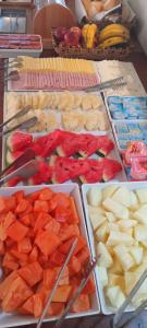 Comida no hotel ou em algum lugar perto