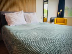 Galeriebild der Unterkunft Flamingo Studio's Zeeland in Schoondijke + 44 Fotos