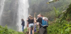 Gasten van Crows nest sipi falls kapchorwa