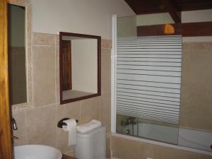Ванна кімната в Hotel La Pradera de Marta