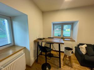 Posedenie v ubytovaní Apartment NAVI- Modern studio in Krkonoše foothills