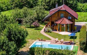Bazén v ubytování Lovely Home In Vinogradi Ludbreski nebo v jeho okolí