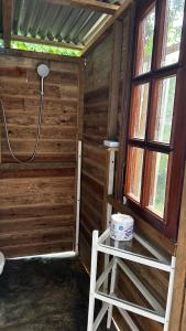 Ένα μπάνιο στο La Loma Camping