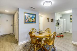 Gallery image of Walk to Pool Riverfront Welaka Condo with Boat Ramp in Welaka