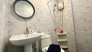 Koupelna v ubytování Baiyok 10 - Single Home with 2 bedrooms plus 2 bathrooms Near Kathu Waterfall