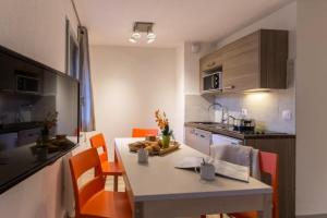 Kuchyň nebo kuchyňský kout v ubytování Résidence Signal Du Prorel - Studio entièrement rénové · Proche des pistes · Wifi gratuit & coin montagne MAE-0934 + 7 fotografií