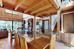 Χώρος καθιστικού στο Ocean Pines Lodge