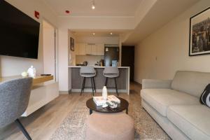 Posezení v ubytování Radiant 1BR with Fantastic View in Barranco