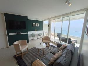 Posezení v ubytování Concon Amazing Ocean View en primera linea