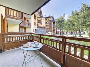 Balkón nebo terasa v ubytování Résidence Balcons De Tougnette - Appartement rénové, moderne & lumineux · Proche des pistes · Balcon MAE-0584