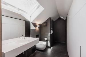 Ένα μπάνιο στο The Stable +57 φωτογραφίες