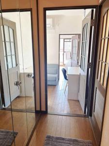Uma casa de banho em Lucky sky903周围设施配套齐全1Ldk可容纳5人 徒步心斋桥商圈 高楼层俯瞰大阪