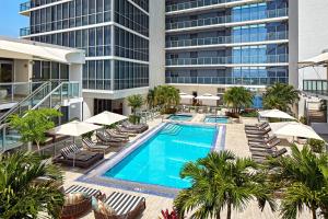 Bazén v ubytování The Grayson Hotel Miami Downtown nebo v jeho okolí