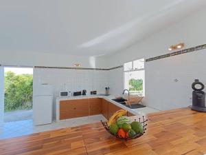 Kuchyň nebo kuchyňský kout v ubytování Villa Les Horizons, vue sur mer