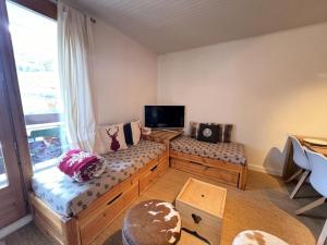 Et tv og/eller underholdning på Résidence La Meije - Studio· Centre station/cœur de station · Vue pistes MAE-9071