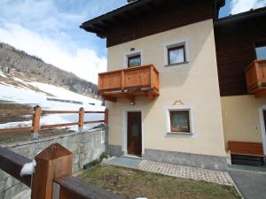 Φωτογραφία από το άλμπουμ του Stunning Holiday Home in Livigno near Ski Lift στο Λιβίνιο
