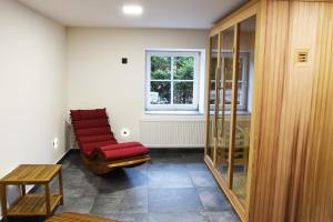 Posezení v ubytování Vila Tanvald s wellness a wallboxem