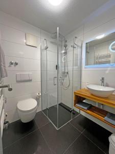 Koupelna v ubytování HIL - Hotel im Lus Schopfheim