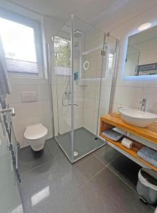 Koupelna v ubytování HIL - Hotel im Lus Schopfheim