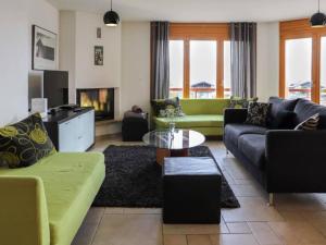 Et opholdsområde på Domaine des Reines D14, 4-bedrooms with fabulous indoor pool