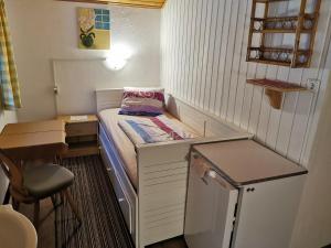 Ένα ή περισσότερα κρεβάτια σε δωμάτιο στο Apartment in Hippach with Mountain Views