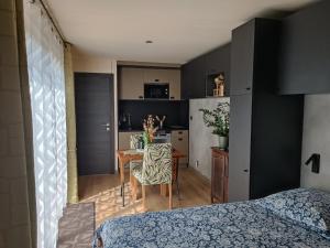 Φωτογραφία από το άλμπουμ του O Petit Jardin studio Cholet σε Cholet