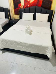 Postel nebo postele na pokoji v ubytování Nam Anh 3 Hotel