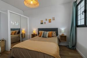 Giường trong phòng chung tại Urban Elegance View Suite Pool