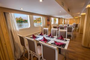 Εστιατόριο ή άλλο μέρος για φαγητό στο Orient Tower Prestige Nile Cruise-Every Monday from Luxor for 04 & 07 Nights - Every Friday From Aswan for 03 Nights