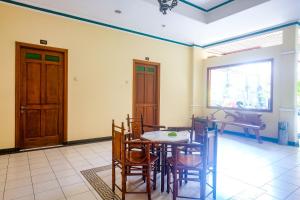 Foto sihtkohas Yogyakarta asuva majutusasutuse RedDoorz near XT Square Yogyakarta galeriist