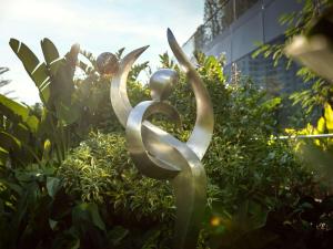 Vrt pred nastanitvijo The Silveri Hong Kong - MGallery