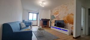 Μια τηλεόραση ή/και κέντρο ψυχαγωγίας στο Blue Panorama del lago Perledo