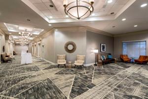 Posezení v ubytování Radisson Hotel Fairview Heights - St Louis