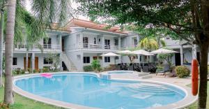 Bazén v ubytování Azahar Resort Panglao powered by Cocotel nebo v jeho okolí