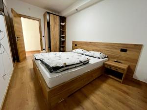 Postel nebo postele na pokoji v ubytování Luxury Villa Ilidza + 29 fotografií