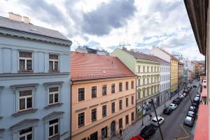 プラハにあるVibrant Old Town Studioの建物のある街並み