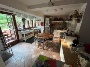 Η κουζίνα ή μικρή κουζίνα στο Serenità a 2 passi da Firenze