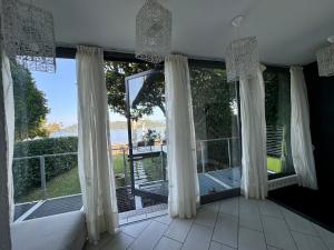 Балкон або тераса в Rest and Relax Arona - On the lake