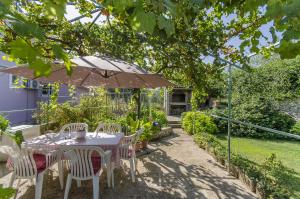 En have udenfor Apartment Tonkica